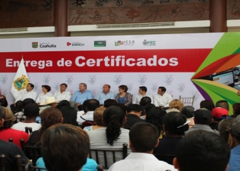 ENTREGA DE CERTIFICADOS DE PRIMARIA Y SECUNDARIA IEEA 